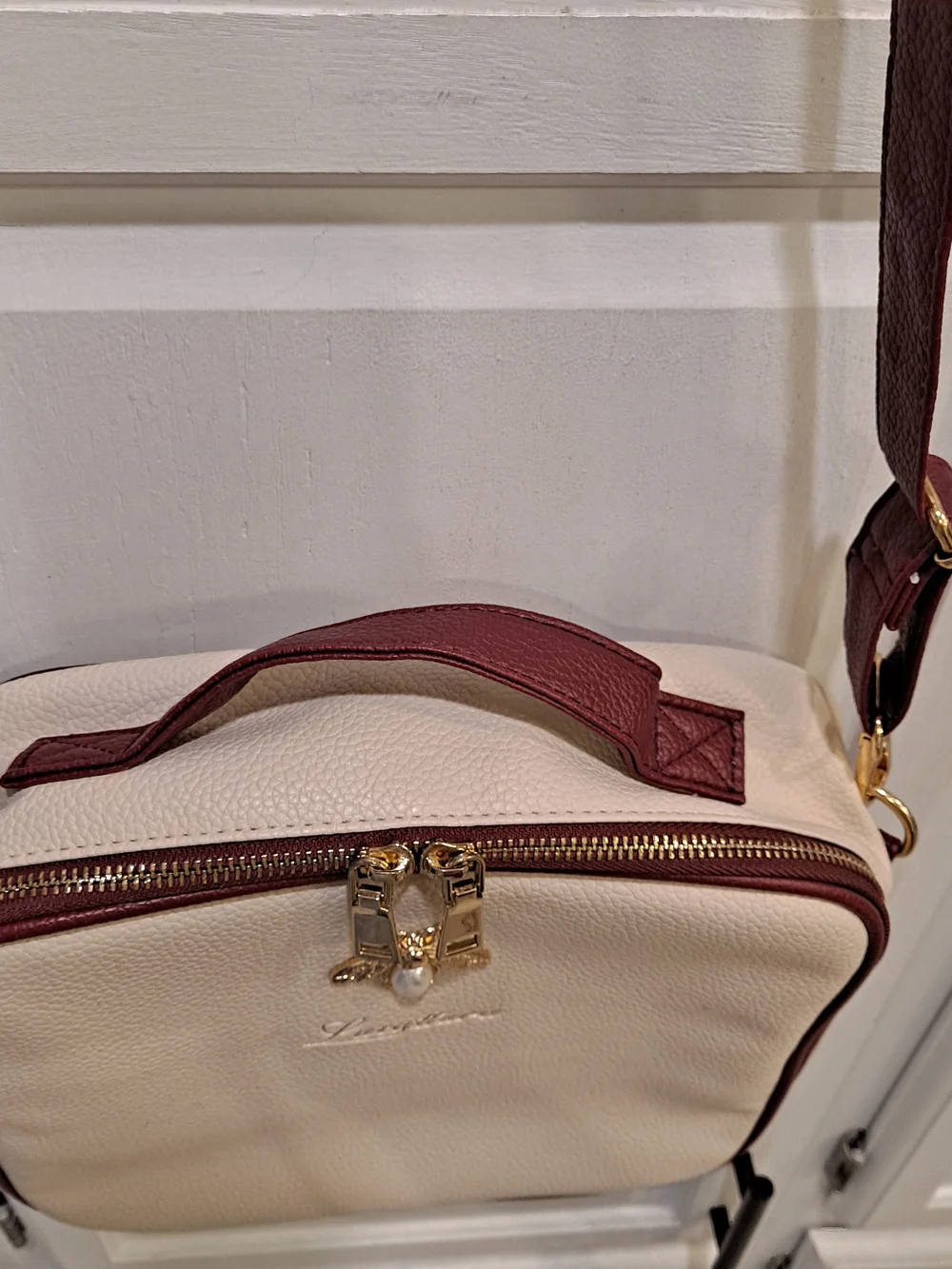 Lacattura Cream & Burgundy Bee-Embellished Crossbody Cosmetic Case Vegan